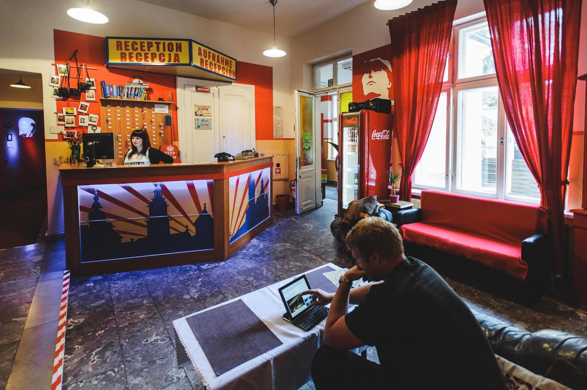 Good Bye Lenin Pub & Garden Hostel 克拉科夫 外观 照片