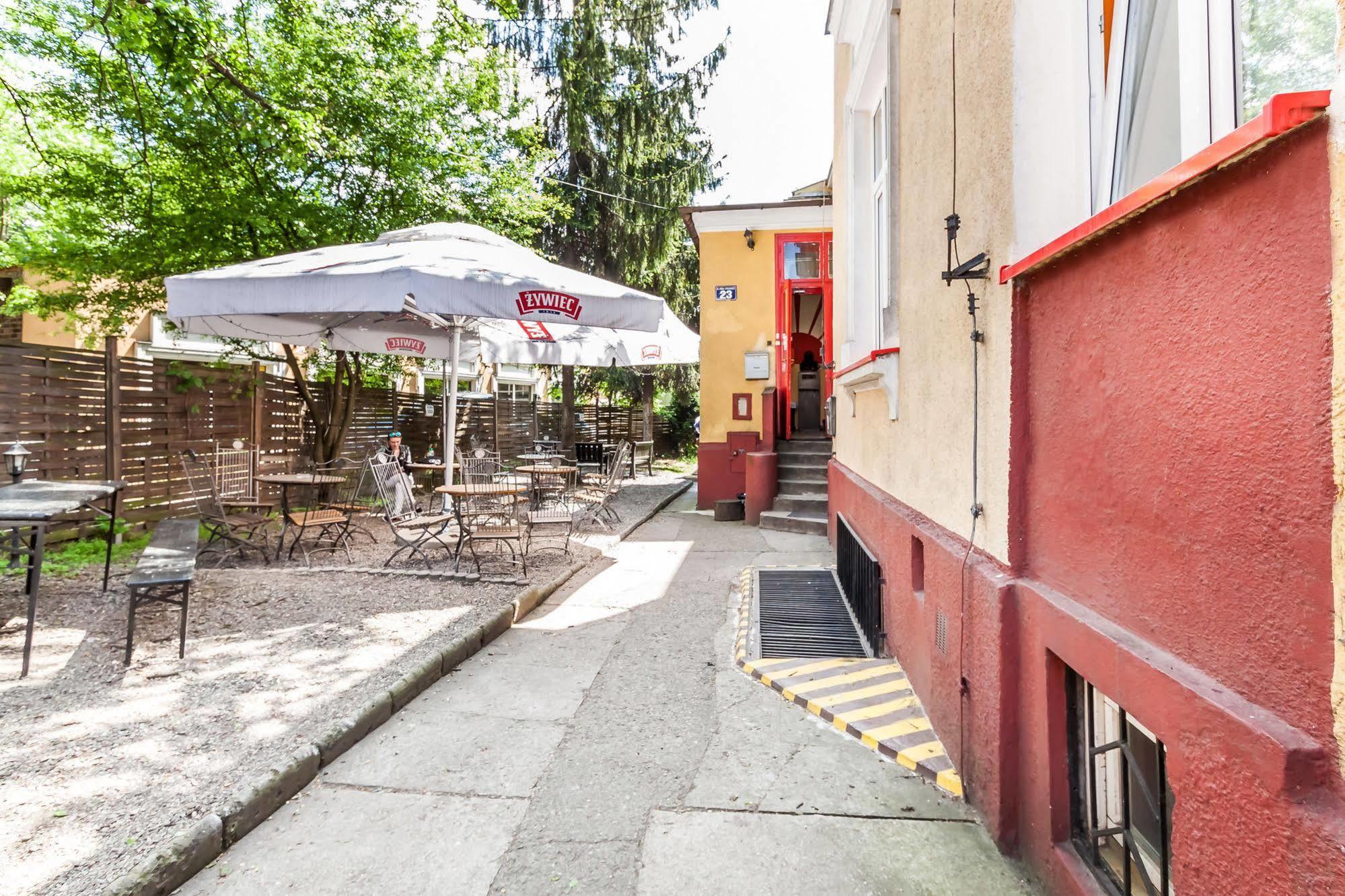 Good Bye Lenin Pub & Garden Hostel 克拉科夫 外观 照片